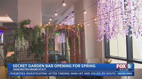 Secret garden: Pop-up bar transforms for spring